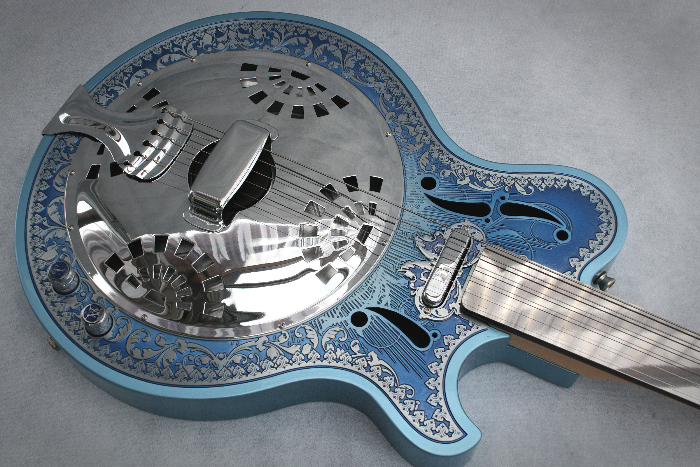 fretless resonator guitar